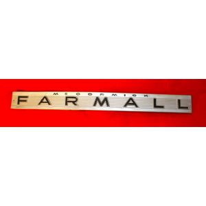 369058R1U Emblem McCormick Farmall, 240/340