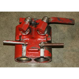 544786R95 Hyd Coupler 66/86