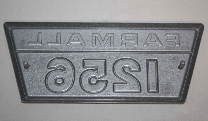 2753968R1. Emblem, 1256